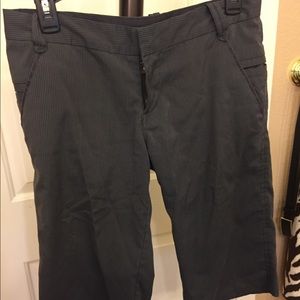 Volcom Light Gray walking short in size 3